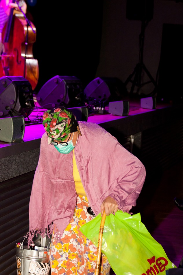 025_08_11_2012.JPG (140 KB)